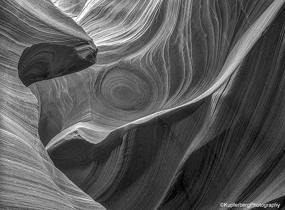 Swirl and Curve_Antelope Canyon